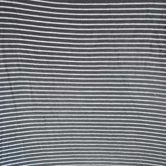 Wallpapher Gray White Striped Bell Sleeve Keyhole Top 2X - Picture 5 of 12